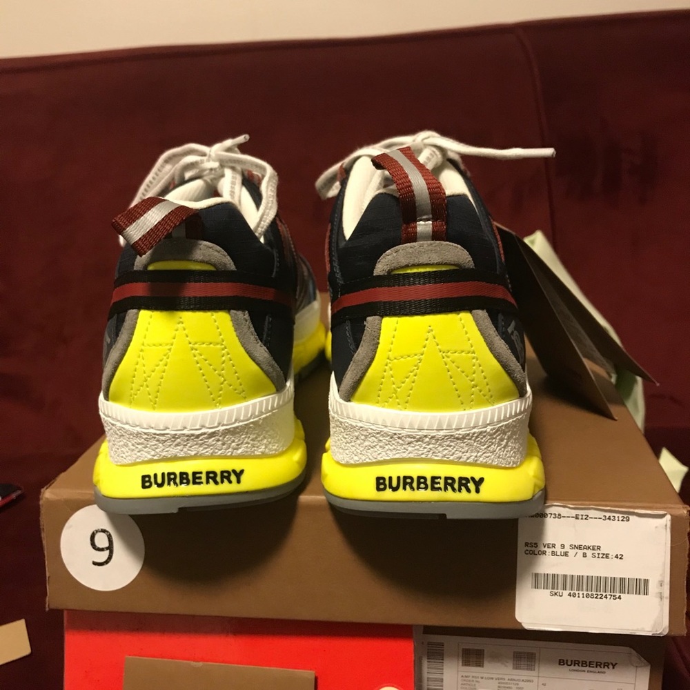 Burberry Nylon Nubuck Suede-Union - Picture 5 of 8